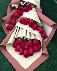 Proposals Engagement Rings On Instagram Flower Power Inspiration For You Today Like Valentines Flowers Birthday Flowers Arrangements Flowers Bouquet Gift