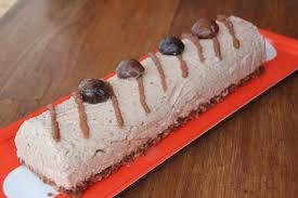 Recette Buche De Noel Mousse De Creme De Marrons Et Croustillant Praline 750g Recette Buche De Noel Mousse Mousse Creme De Marron Buche De Noel