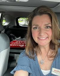 Danielle Duddy's Instagram, Twitter & Facebook