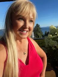 Your premier destination for artists, fans , songs.