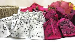 How to eat a dragon fruit. How Do You Cut And Eat A Dragon Fruit Pitaya Dietplan 101 Com Youtube