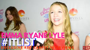 Jessica darlings it list is a film based on a book series written by ny times best selling 21.06.2016 · debby ryan looks gorgeous as she arrives for the premiere of her new movie jessica darling's it list held at the landmark theater on. Emma Ryane Lyle Interviewed At The Premiere Of Jessica Darling S It List Itlist Youtube