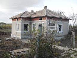 Renovierungsbedürftiges haus, hier können sie anpacken. Altes Renovierungsbedurftiges Haus In Dem Dorf Kremena Region Dobritsch