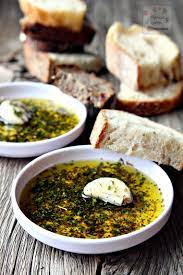 Restaurant Style Sauce With Olive Oil Italian Herbs And Balsamic Vinegar Perfect For Dipping Your Favorite Crusty Bread Mix It Diy Food Recipes Food Recipes