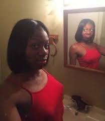 Reactions On Twitter Woman Selfie By Mirror Reflection Looking At Her