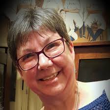 Elizabeth Dewolfe's Instagram, Twitter & Facebook