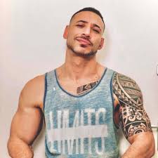 Tra cui anche alcune serie di successo. Ciro Di Maio Cirodmaio Twitter