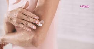 Pakai krim hidrokortison para penderita dermatitis cenderung rentan mengalami kulit tangan kering. Buat Si Kulit Kering Penting Pilih Losen Tubuh Yang Sesuai Jangan Asal Sapu Pada Kulit Hijabista