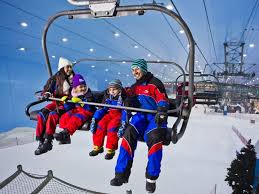 Discover ski dubai, the first indoor ski resort in the middle east! Enjoy A Day Of Skiing At Ski Dubai Mall Of The Emirates Offers Skiing Lessons Snow Bullet Rides Amp Penguin Encounters At Dubai Holidays Dubai Travel Dubai