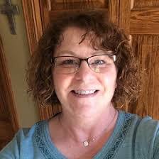 Lori Lipp's Instagram, Twitter & Facebook