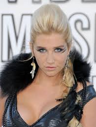 The Beauty Evolution of Kesha: From Glitter Goddess to Hair Color Quee