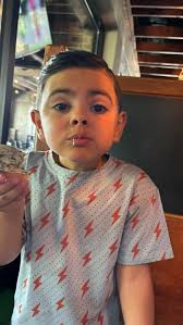 Silas doesn't share his mellow mushroom, Set @thelittleradthings , 🍕  @mellowmushroom , #lifeofsilashenry #food #foodie #foodstagram #foodblogger  #instafood #pizza #pizzatime #pizzalover ...