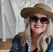 Darker grout for white tile