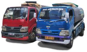 Tandon air stainless steel biasa pula dikenal dengan ss, tangki yang satu ini memiliki kandungan anti karat tinggi. Truk Air Jogja Jasa Truk Air