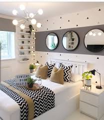 Pin Von Caroline Cornelis Kropke Auf Lottis Zimmer In 2020 Kleine Wohnung Schlafzimmer Wohnung Wohnung Schlafzimmer