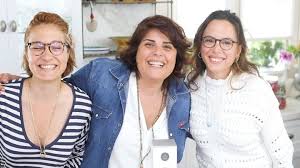 .kültür sanat programı güneri cıvaoğlu ile şeffaf oda'ya ayhan sicimoğlu ve kızı ayşe sicimoğlu konuk. Bxupwa1dojps2m