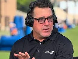 Ashton Jeanty is the Shawshank Redemption to Travis Hunter's Forrest Gump.  Any other year Jeanty runs away with it! Congrats to all worthy finalists  and of course Travis Hunter! @espncfb @cubuffsfootball @boisestatefootball