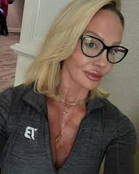 Shannon Dey (@shannondey) • Instagram photos and videos