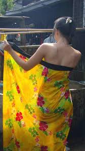 Syok dan Marah Video Adik Sedang Mandi Muncul di Galeri Ponsel Suami, Istri  Bingung Minta Cerai Tapi Khawatirkan Hak Asuh Anak | Dream.co.id