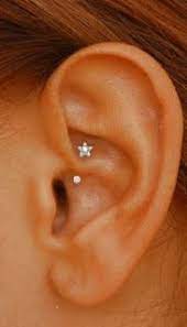 I Got My Daith Pierced Now I Just Hafta Find This Earing Somewhere 3 Cute Piercings Cool Piercings Cute Ear Piercings
