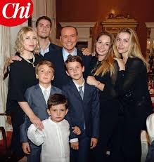 Dari wikipedia bahasa indonesia, ensiklopedia bebas. Silvio Berlusconi Festeggia Gli 81 Anni Con Figli E Nipoti Corriere It