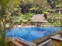 Dari hotel, tamasya alam semacam de ranch, masjid agung lembang, pasar terapung serta pasar panorama dapat ditempuh dengan. 5 Hotel Dengan Kolam Renang Di Terbaik Di Lembang Tripadvisor