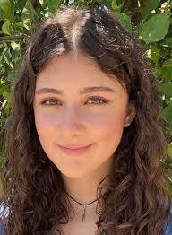 Sheena Holt's Instagram, Twitter & Facebook