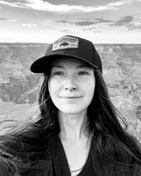 Donna Cutter's Instagram, Twitter & Facebook