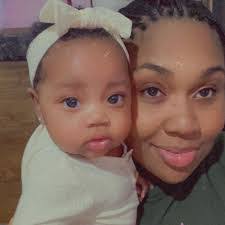 Noelle Garner's Instagram, Twitter & Facebook