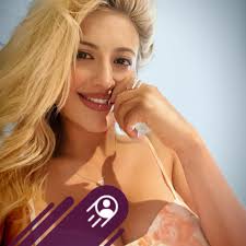 Happy holidays Everyone. I know it's been asked before…I'm newer tot he  area and am looking for a good hairdresser to do some color. Thank you 😊