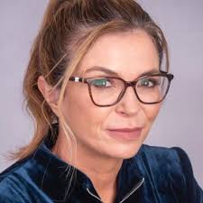 Anneliese Sullivan (@anneliesesull)