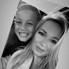 Colleen Ramirez's Instagram, Twitter & Facebook