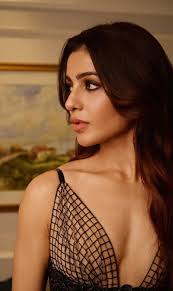 Varsha Dsouza sex - alluring pose - unseen moments