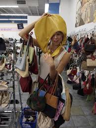 Menurut dictionary.com, aesthetic merupakan jenis kata sifat serta berarti menggambarkan hal hal yang memiliki rasa indah; Thrift Shopping Dictionary Thrifting Jargon 101