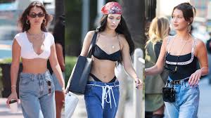 Isabella khair hadid is an american model, signed to img models in 2014. Bella Hadid Macht Es Vor So Stilvoll Konnen Bikini Und Badeanzug Auch Im Alltag Aussehen Vogue Germany