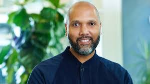 Peter Hullinger's Instagram, Twitter & Facebook