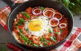 Low Carb Flammkuchen Mit Speck Und Fruhlingszwiebeln Rezept Rezepte Paprikasalat Eiweissreiche Rezepte