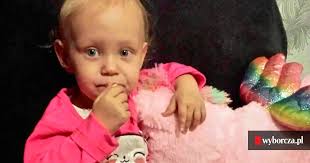 Amelko, zostań z nami'. Ciężko chora dwulatka potrzebuje pieniędzy na  terapię ostatniej szansy