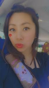 London Telephone Box + floral installation 📷 by: @bubrrece [IG]