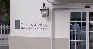 Mia aesthetics abdominal board was designed with wings to wrap around the waist for additional shaping of the abdomen. Mum Dies After Undergoing Brazilian Butt Lift Surgery At Cut Price Clinic Mirror Online