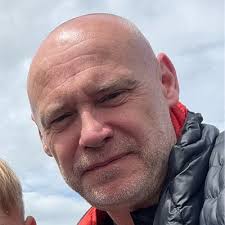 Today is my 37th birthday. And yes, I'm still single! Did I ever think at  37 I'd still be single? No. But then I never thought I'd be successfully  running my own