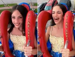 絶叫マシン・スリングショットでHなハプニング(4) こんな可愛いおっぱいポロリは必見 - ヒロインの裸