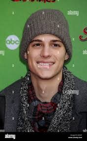 Ken Dennis's Instagram, Twitter & Facebook