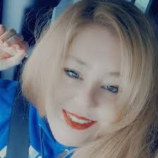 Danielle Hathaway's Instagram, Twitter & Facebook