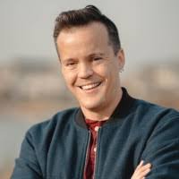 60+ "Alex Lowry" profiles