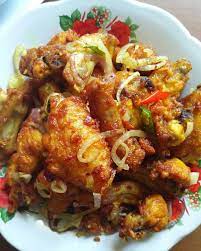 Silakan klik set ayam goreng kunyit meletop dengan sambal belacan & sup kosong untuk melihat artikel selengkapnya. Duniaku Ayam Goreng Kunyit Pedas Yang Sedap