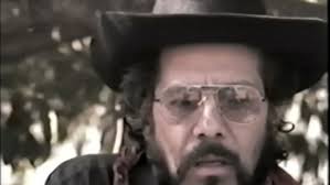 Collage de fotografías históricas de la Comunidad El Bario y de la Guerra  Civil