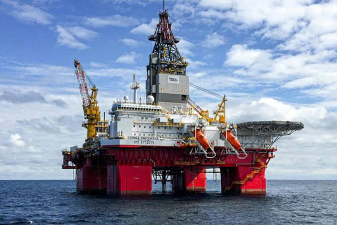 WHAT IS AN OIL RIG AND HOW DOES IT WORK?-Arrow Wings Academy