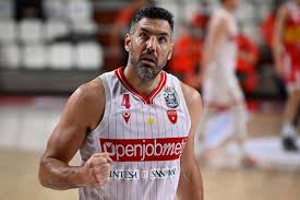 El icono del baloncesto argentino luis scola medita retirarse tras los juegos olímpicos, ya que el paso del tiempo no engaña a nadie. Luis Scola Wants Shares Of Varese Basketball