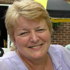 Can anyone recommend a chiropodist that does home visits in Snaith please.  TIA